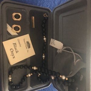 Black Onyx/Cultured Pearl/14k Gold (Set) Necklace/Bracelet/Earrings